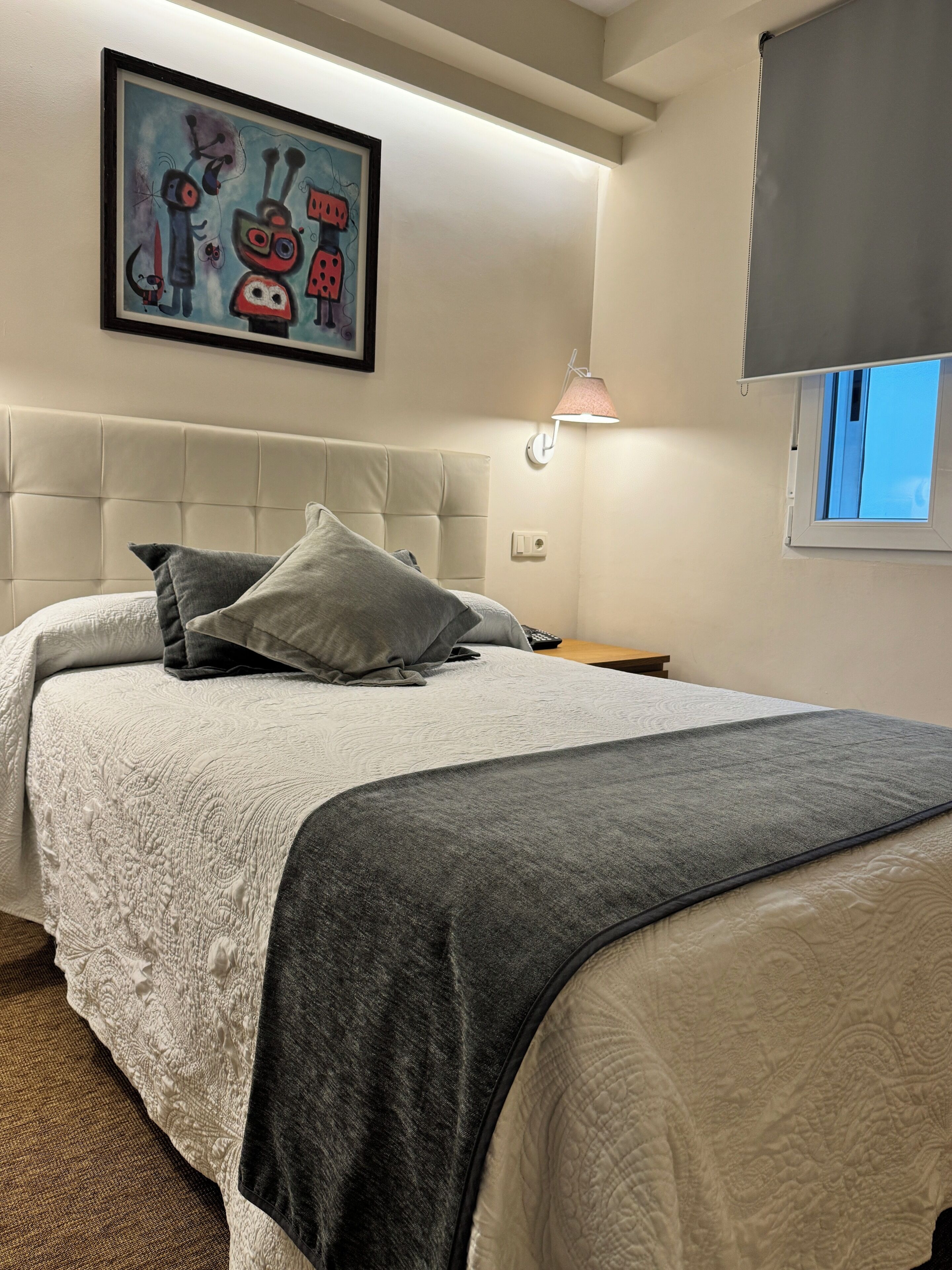 Standard Single Room | Premium bedding, desk, free WiFi, bed sheets