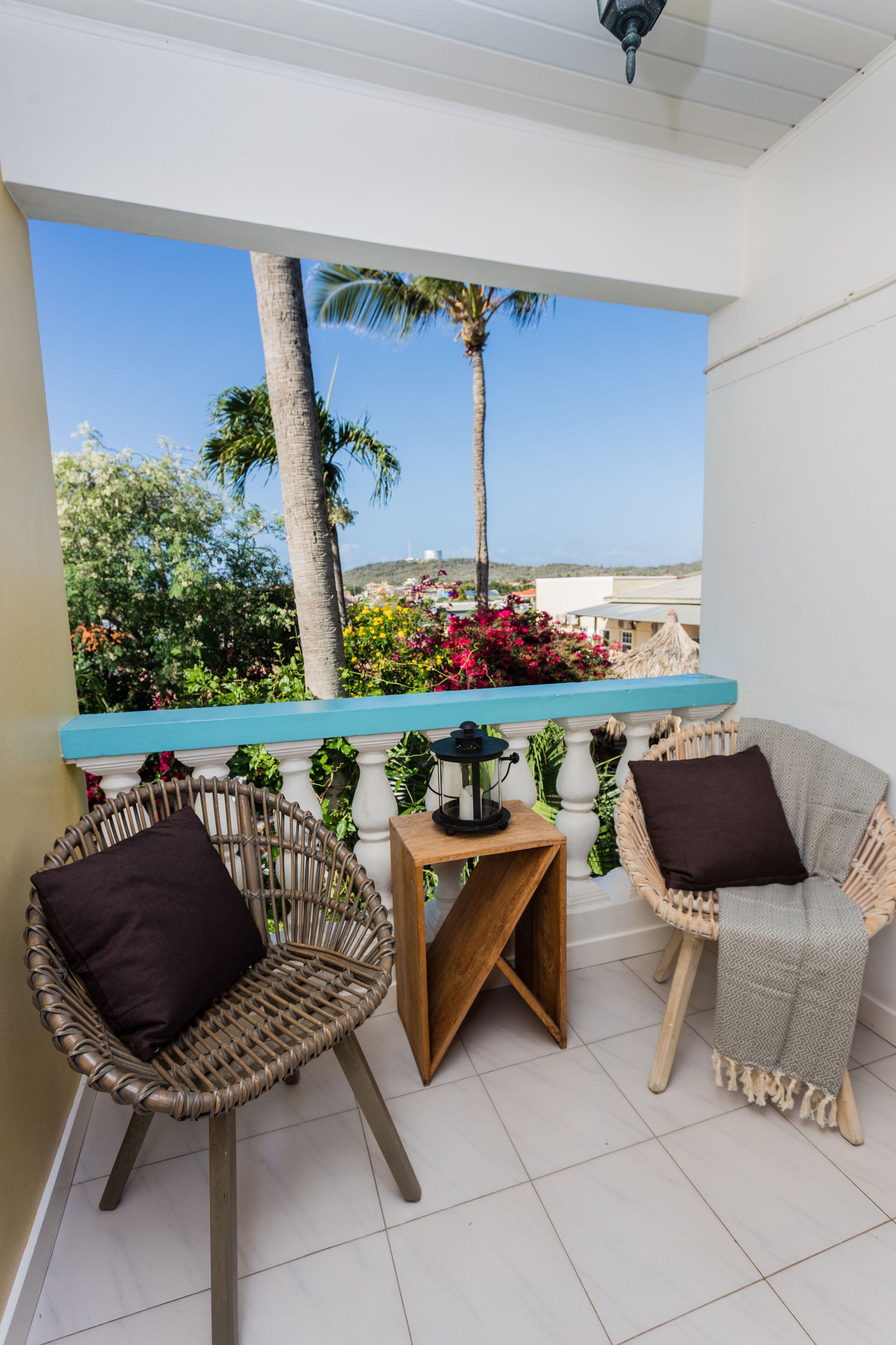 deluxe studio | balcony