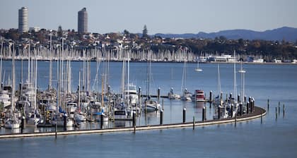 VR Takapuna