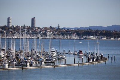 VR Takapuna