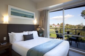 Premium bedding, down duvets, minibar, in-room safe