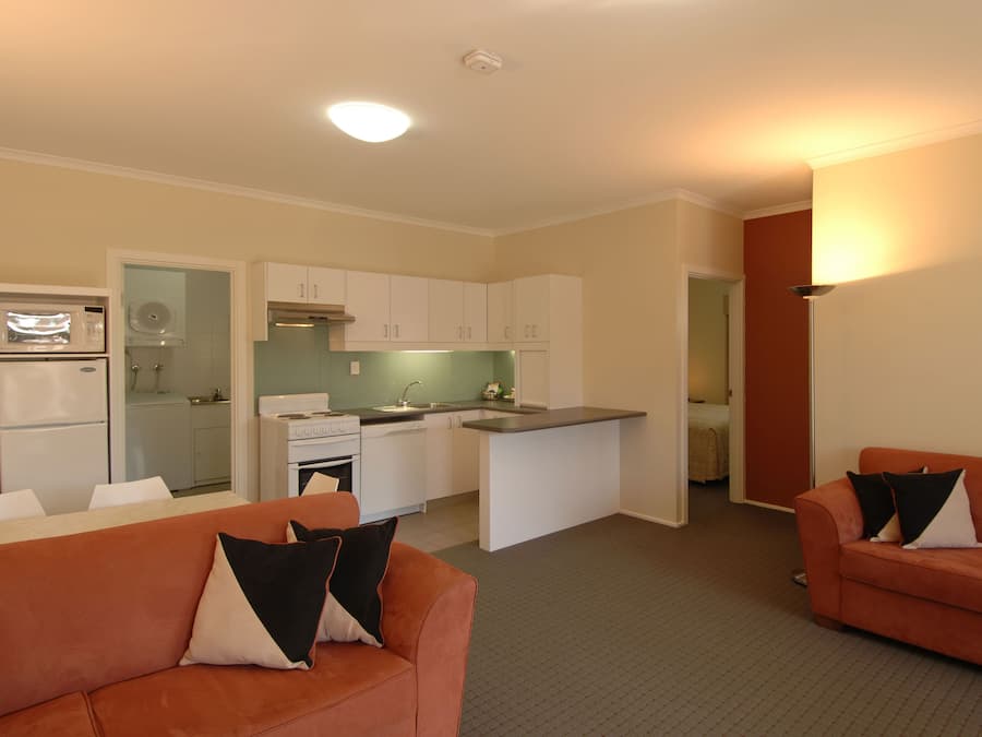 Appartamento Deluxe, 2 camere da letto | Area soggiorno | TV LCD, lettore DVD