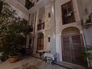 شرفة/رواق