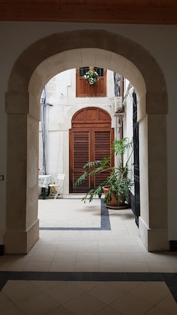 Artemide