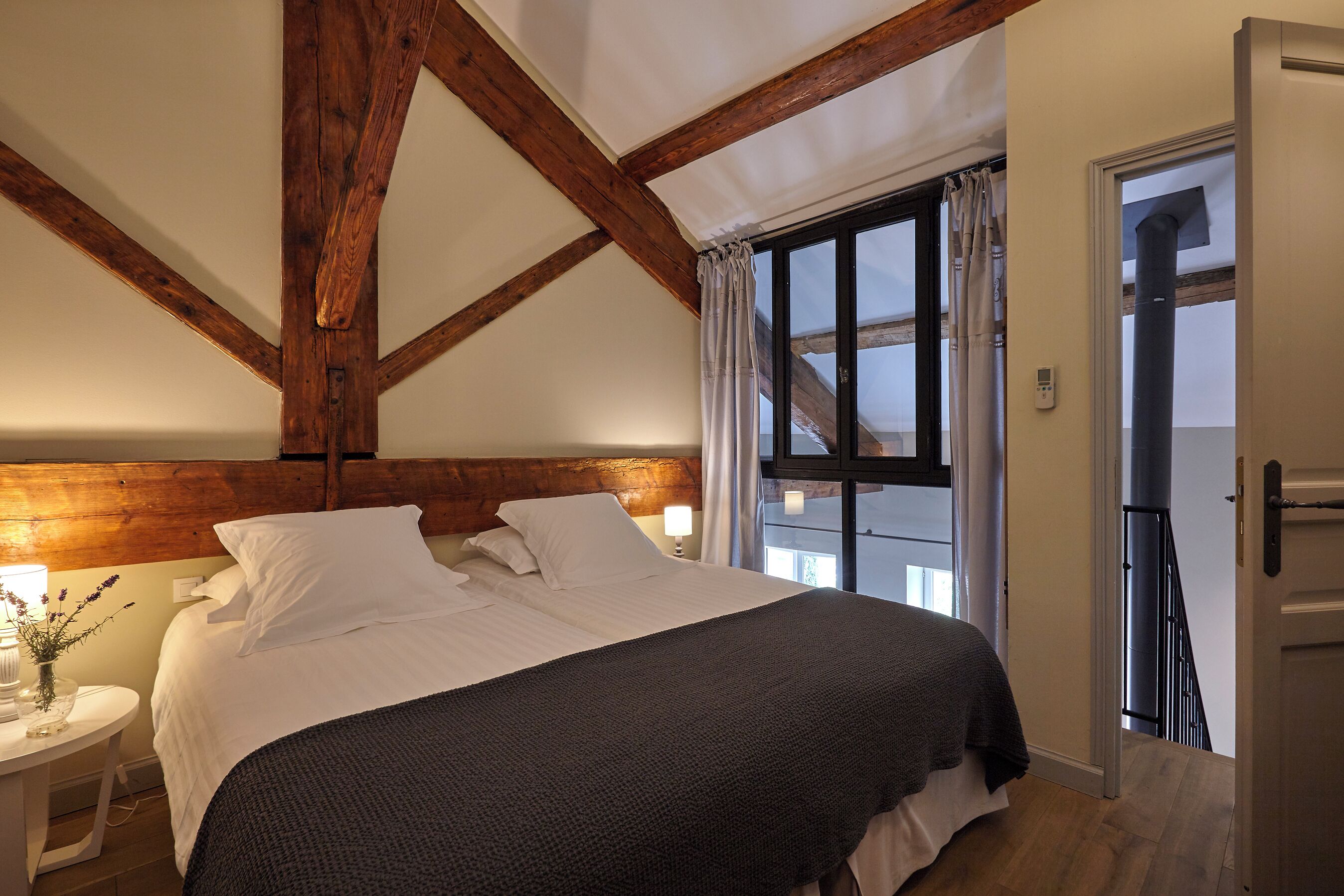 Hochwertige Bettwaren, kostenloses WLAN, Bettwäsche