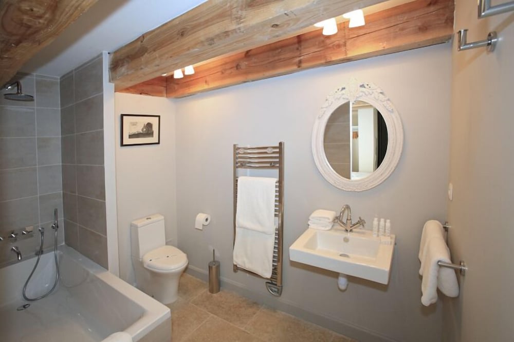 Château Les Carrasses by null