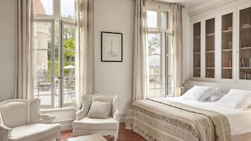 Les Studios du Château | 2 bedrooms, free WiFi, bed sheets