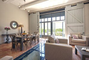 Les Ateliers | Living area