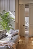 Le Grand Salon | Premium bedding, free WiFi, bed sheets