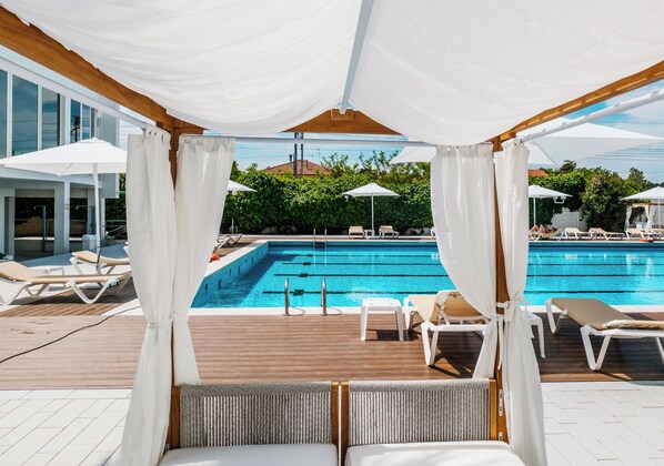 تفاصيل الفندق من الخارج