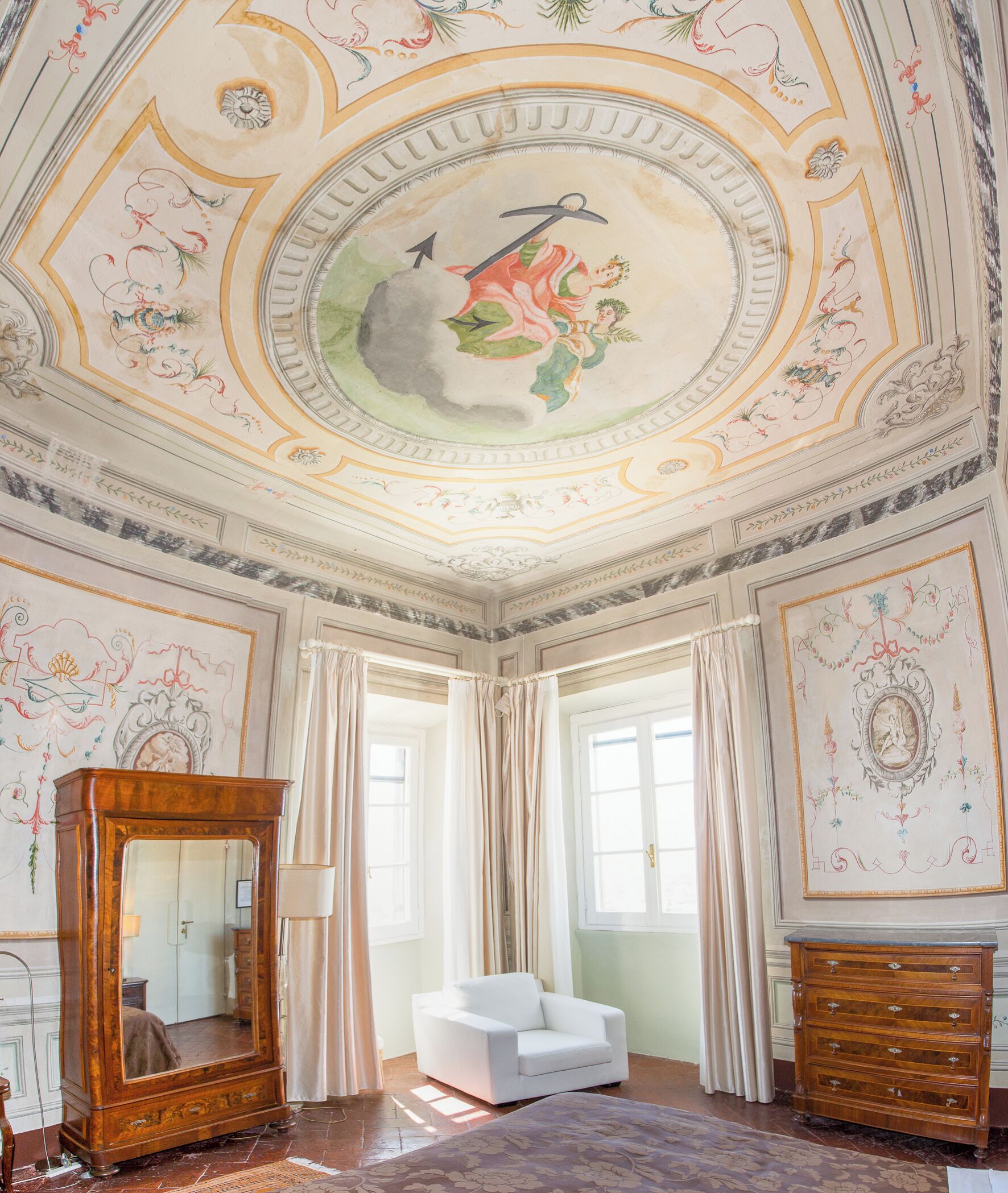 디럭스 더블룸 | 이탈리아 프레떼 시트, 필로우탑 침대, 객실 내 금고, 각각 다른 스타일의 인테리어