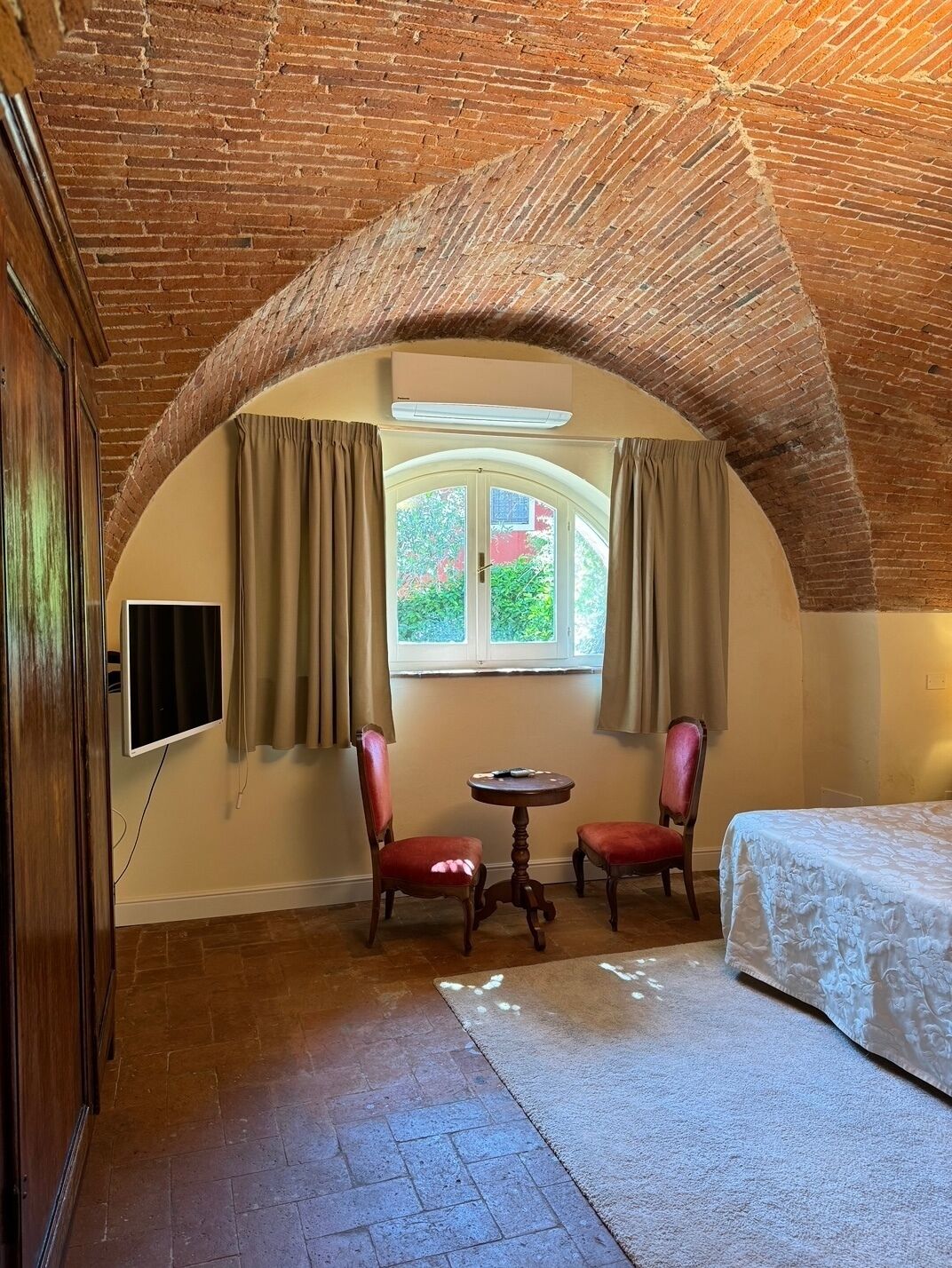 superior double room | 1 bedroom, frette italian sheets, pillow-top beds, in-room safe