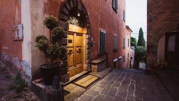 Majoituspaikan sisäänkäynti