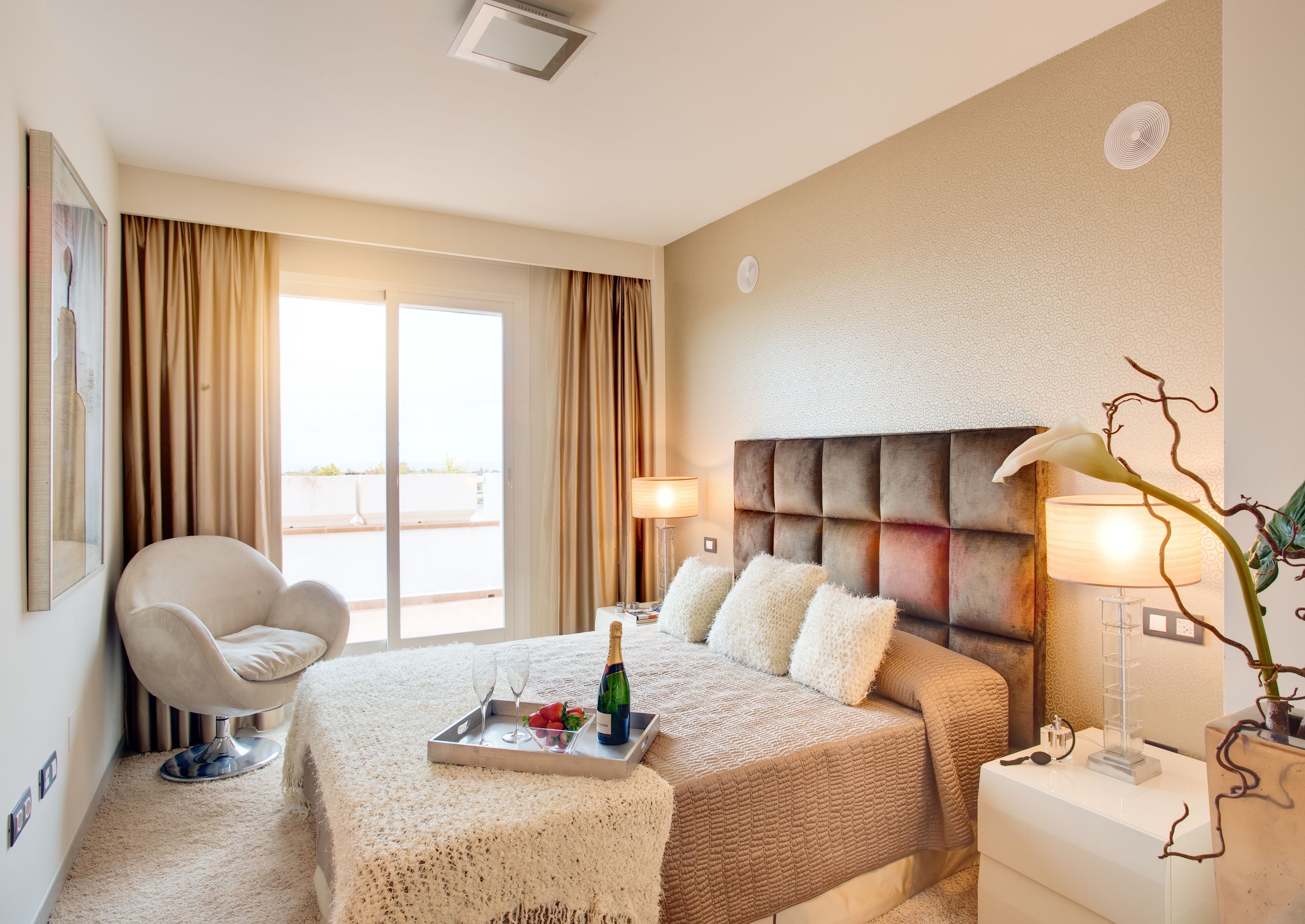 Casa Adosada, 3 Habitaciones (terraza y jardín) | 1 dormitorio, ropa de cama de alta calidad, edredones de plumas