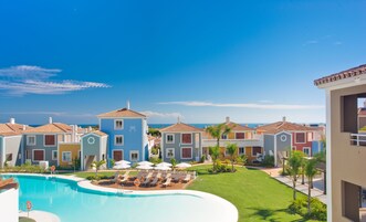 Seasonal outdoor pool, pool umbrellas, sun loungers