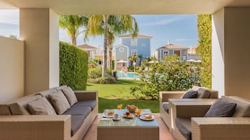 Apartamento, 2 habitaciones, terraza o jardín | Vistas al jardín