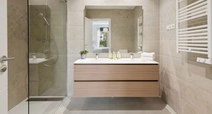 Apartamento, 2 habitaciones, terraza o jardín (Modern Collection) | Bathroom -  Apartamentos Cortijo del Mar Resort (Estepona)