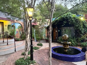 Exterior - The Rabbit Hole Hotel (Krugersdorp)