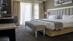 1 bedroom, premium bedding, minibar, in-room safe - Ruby Stone Boutique Hotel (Polokwane)