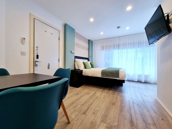 Triple Studio (Lower Ground Floor) | Két bảo mật tại phòng, trang trí khác biệt 