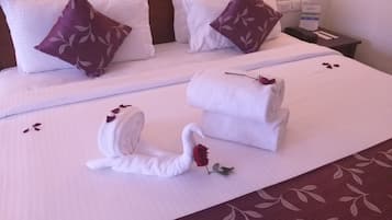Phòng, quang cảnh thung lũng | 1 phòng ngủ, két bảo mật tại phòng, bàn, phòng cách âm