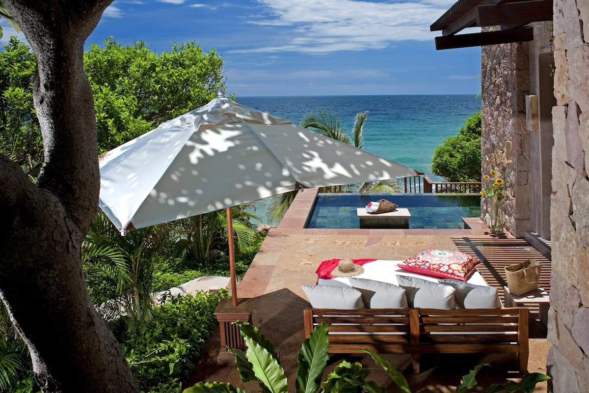 House, Oceanfront | Peralatan tempat tidur premium, gebar bulu kapas, bar mini