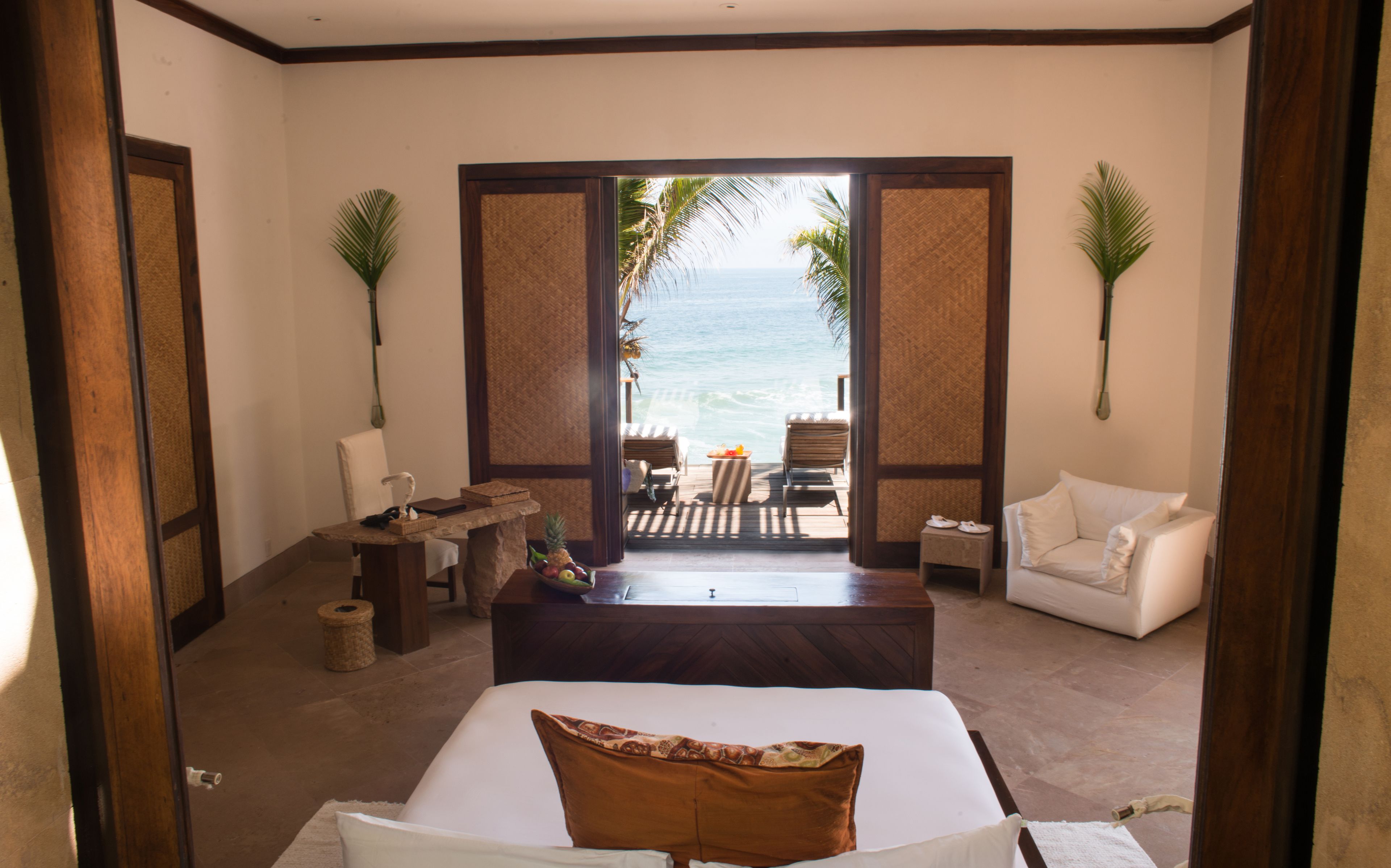 premium bedding, down duvets, minibar, in-room safe