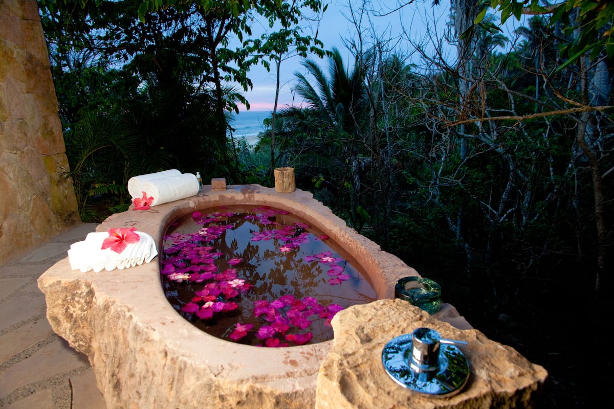 Premium bedding, down comforters, minibar, in-room safe