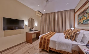 Quarto duplo standard | Cofres nos quartos, escrivaninha, quartos à prova de som