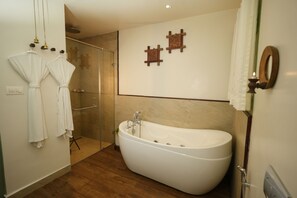 Chambre Luxe | Literie de qualité supérieure, coffres-forts dans les chambres