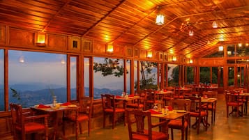 Breakfast, lunch, dinner served; Indian cuisine