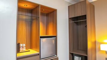 Deluxe Double or Twin Room, 2 Double Beds, Non Smoking | Premium bedding, laptop workspace, blackout drapes