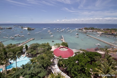 Sun loungers, scuba diving