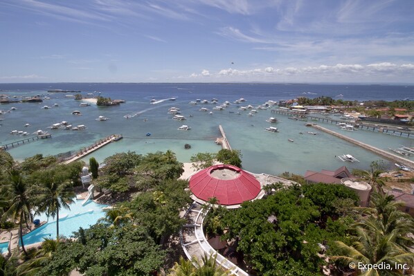 Sun loungers, scuba diving