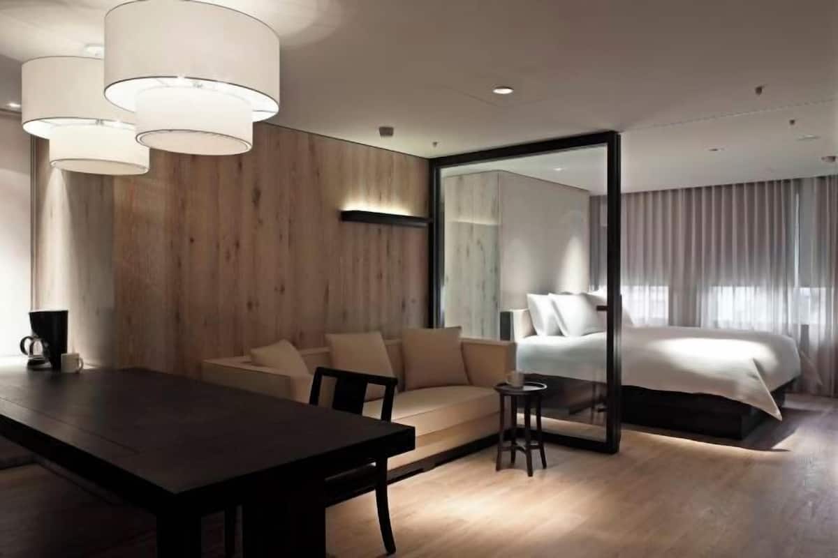 1 chambre, couette en duvet d'oie, minibar