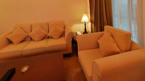 Living area - Vienna Hotel Pinghu Plaza Branch (Shenzhen)