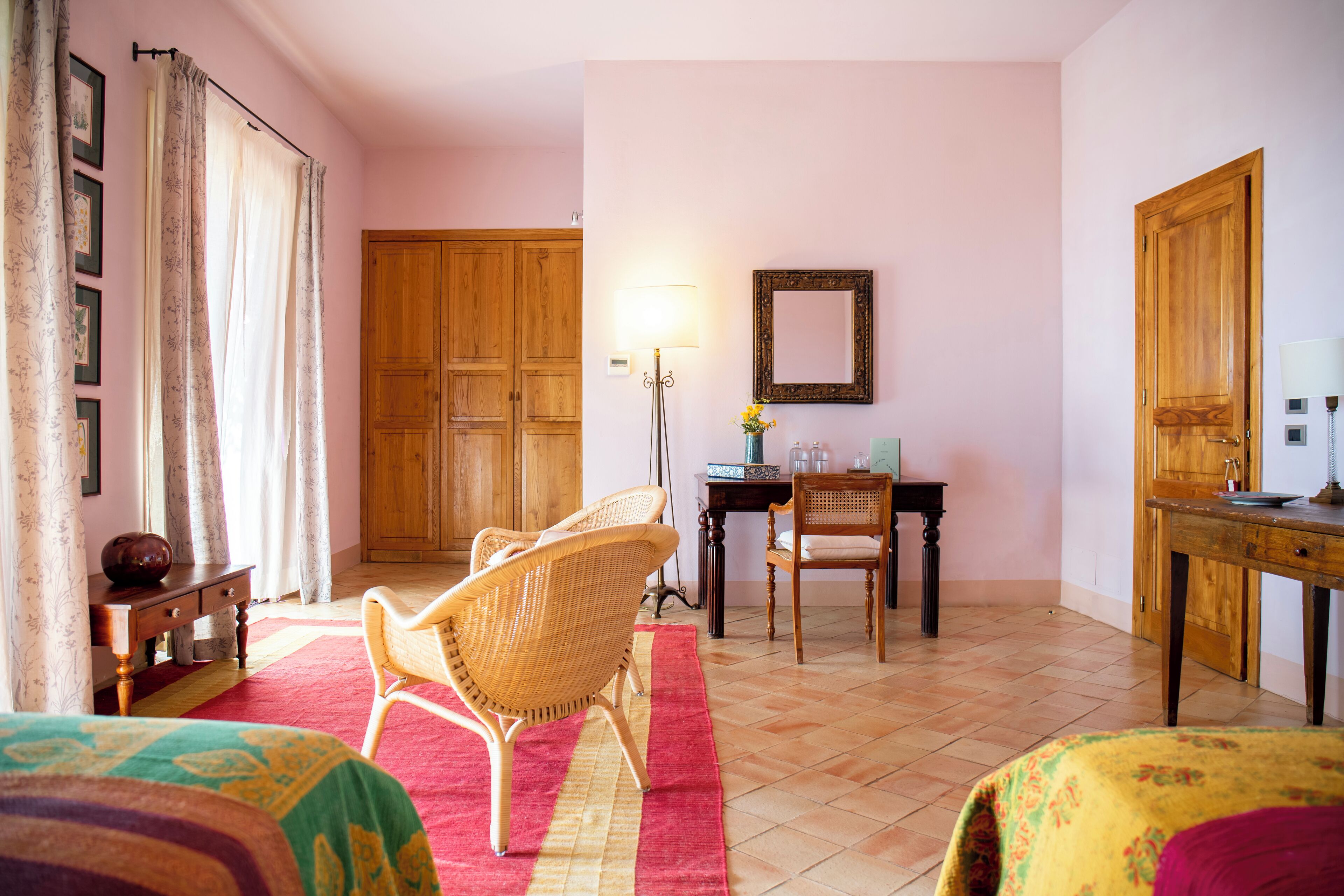 deluxe twin room, terrace | living area | tv