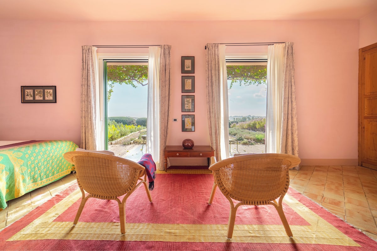 deluxe twin room, terrace | premium bedding, minibar, in-room safe, individually decorated