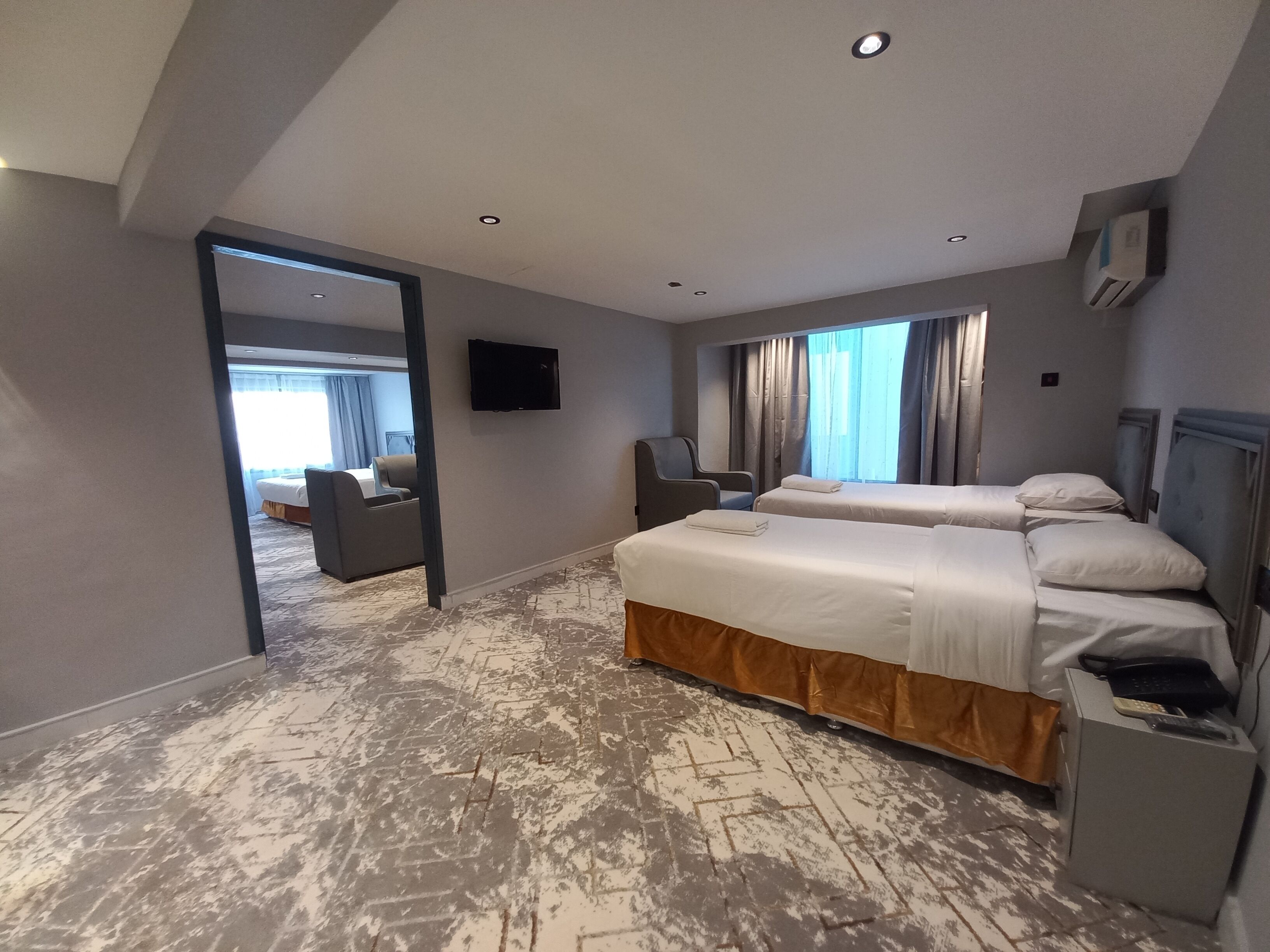 Family Room | Free WiFi, bed sheets