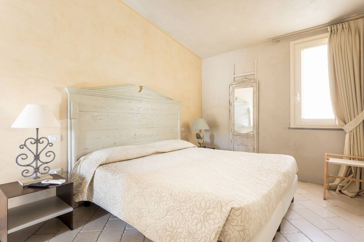 Suite, Balkon, Annex | Hochwertige Bettwaren, Minibar, Zimmersafe, Schreibtisch
