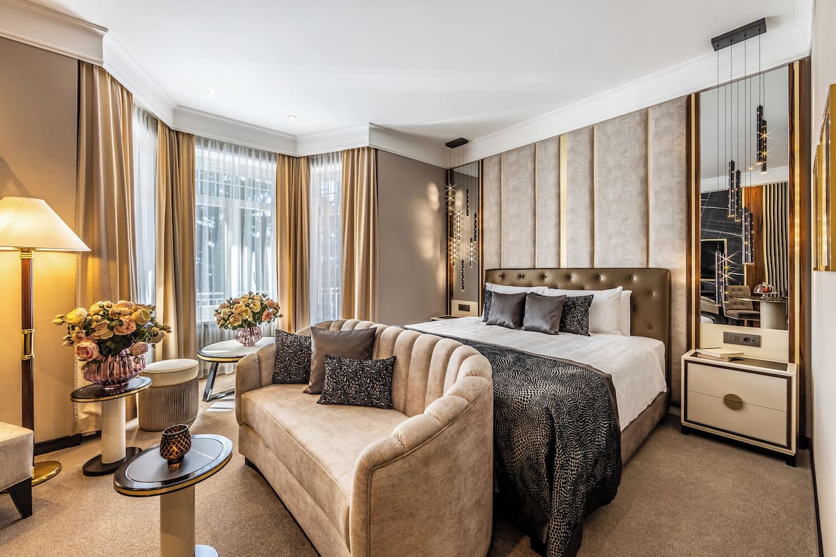 Frette Italian sheets, premium bedding, down duvets, memory-foam beds