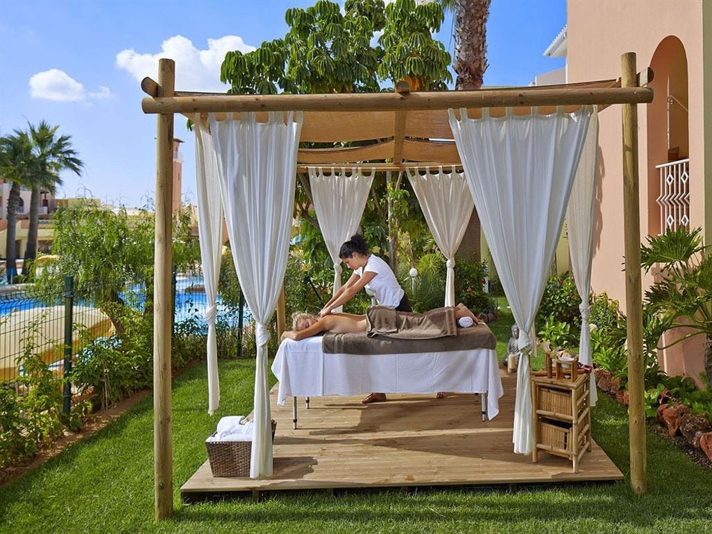 Salas de tratamiento para parejas, tratamientos corporales, aromaterapia