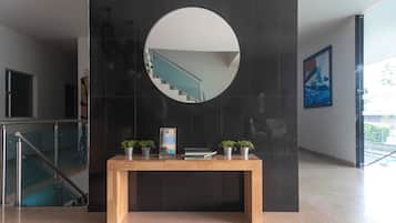 32-inch LCD TV with cable channels, TV