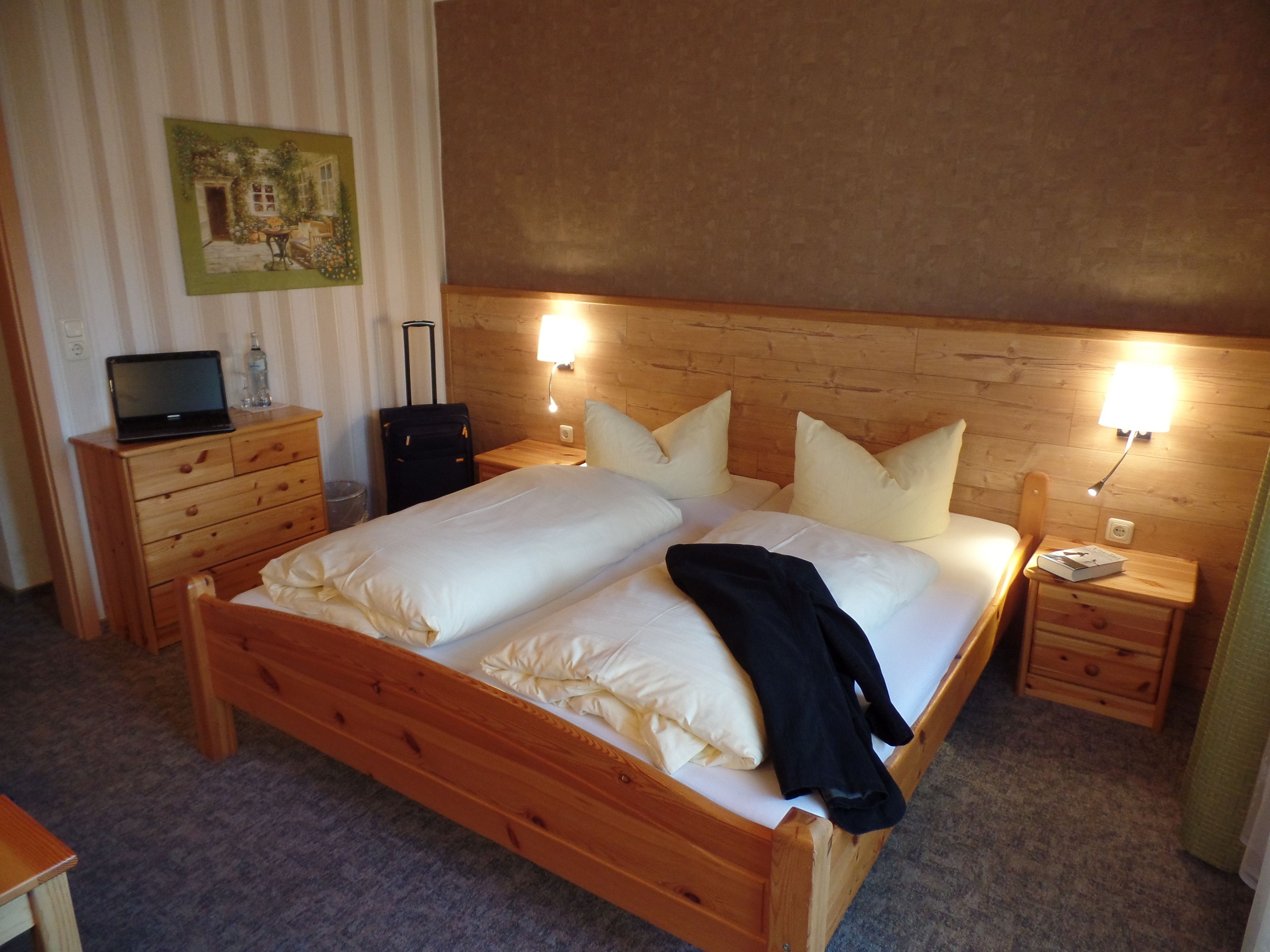 classic double room, ensuite | 1 bedroom, memory-foam beds, individually decorated