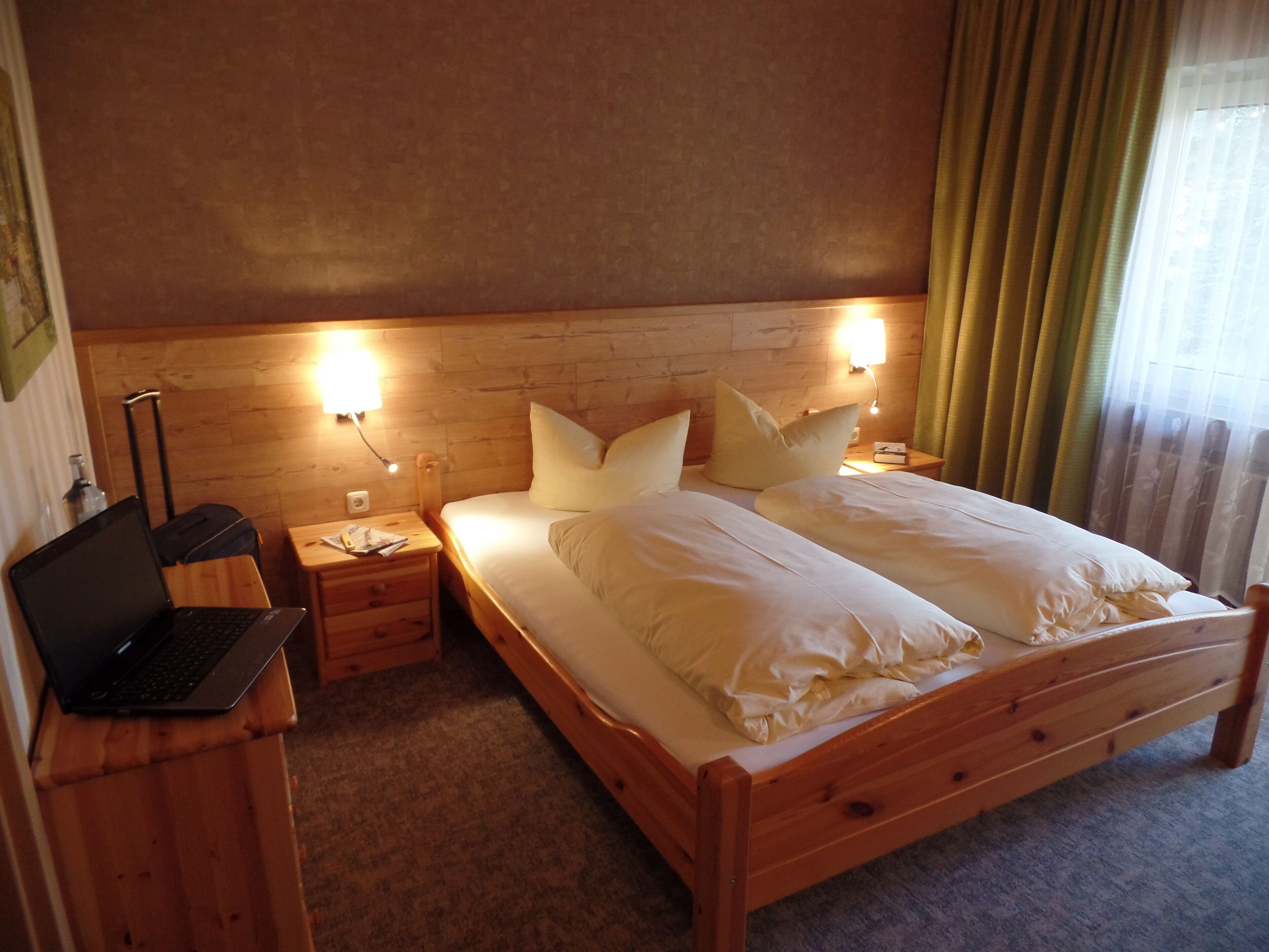 classic double room, ensuite | 1 bedroom, memory-foam beds, individually decorated