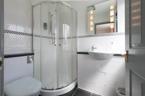 Zweibettzimmer (Room 7) | Individuell dekoriert, individuell eingerichtet, Bügeleisen/Bügelbrett