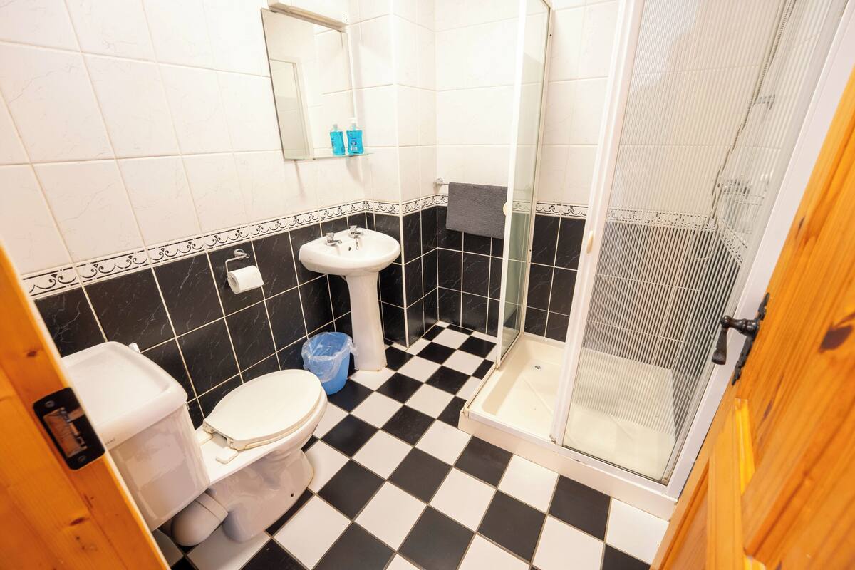 Double Room, Private Bathroom, Sea View | Premium bedding, pillowtop beds, desk, iron/ironing board