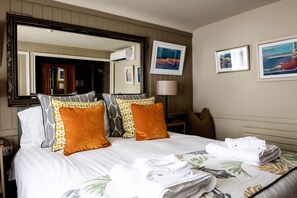 Classic Double Room | In-room safe, individually decorated, individually furnished, desk - Marquis Of Granby (Dover)
