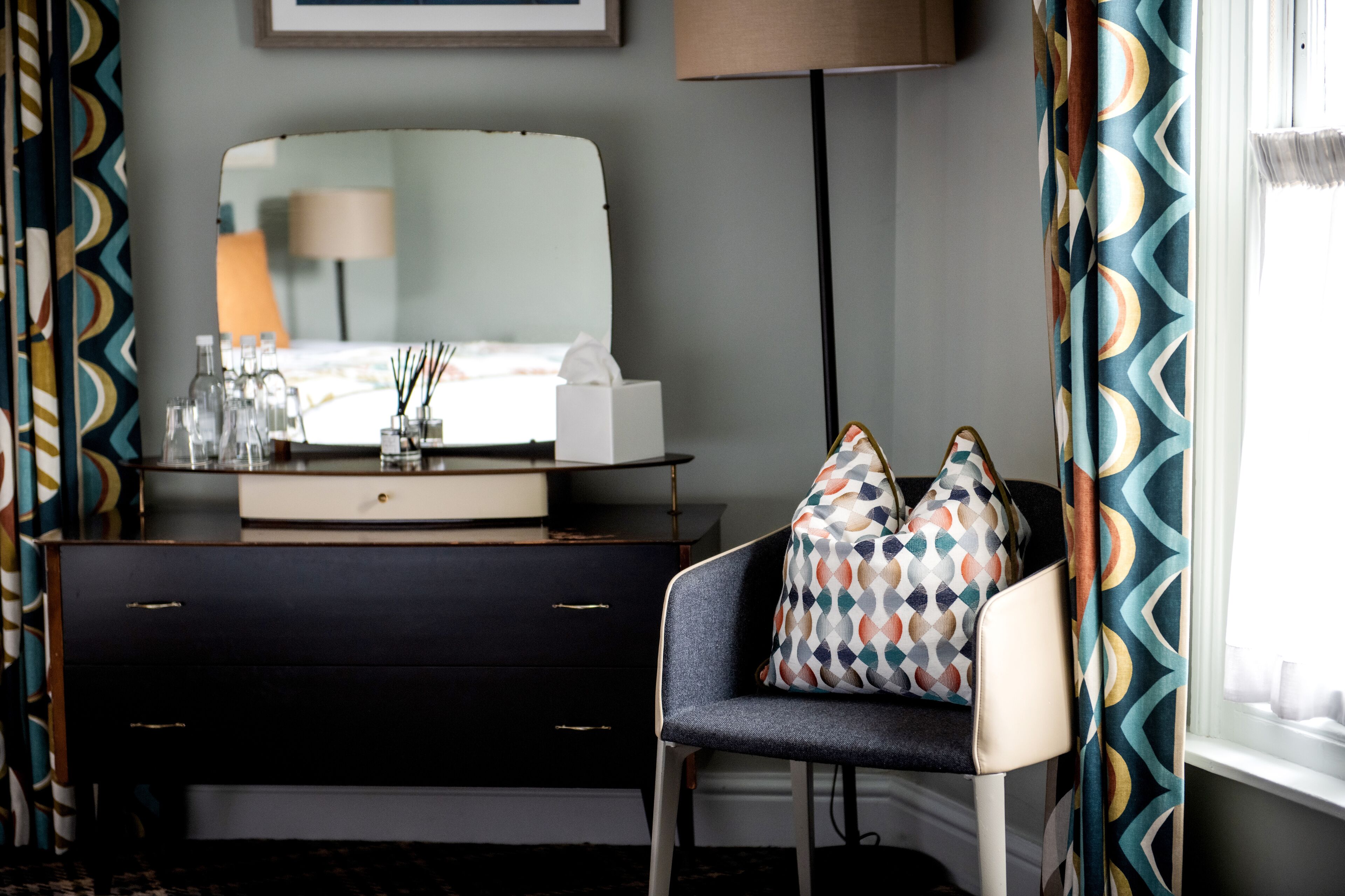 Suite | In-room safe, individually decorated, individually furnished, desk