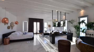 Junior Suite | 1 bedroom, premium bedding, down duvets, minibar